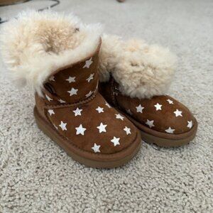 Ugg Brown Star Bailey Button Short Boots